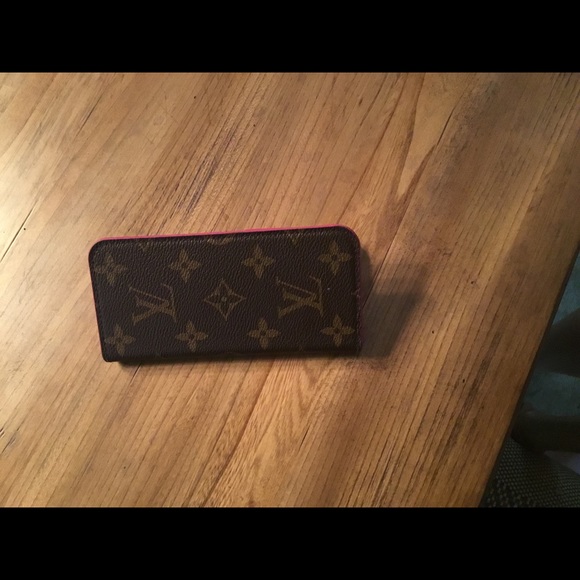 Louis Vuitton IPhone 7 Phone Case - Picture 3 of 4
